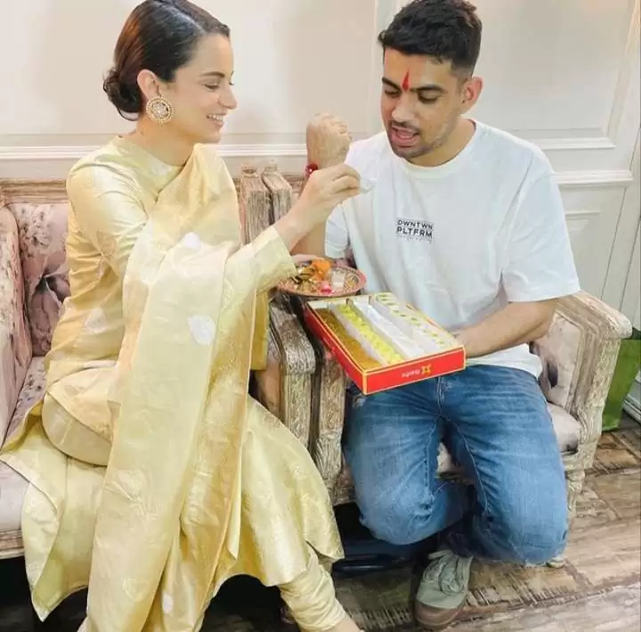 Kangana with brother, Akshat Ranaut